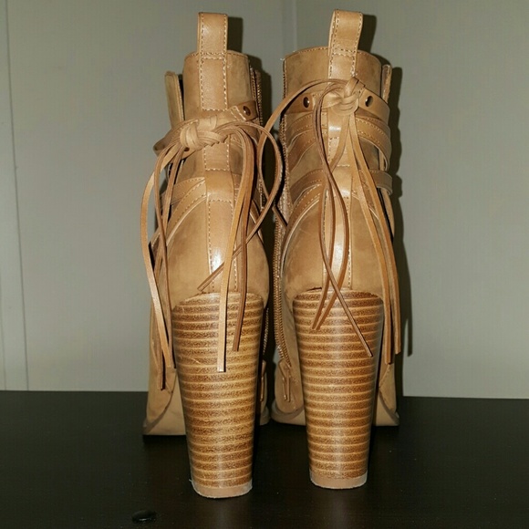 Steve Madden size 8.5 camel colored ankle boots - Picture 2 of 5
